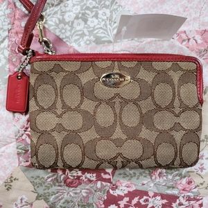 Coach wristlet good/used condition Classic C pattern